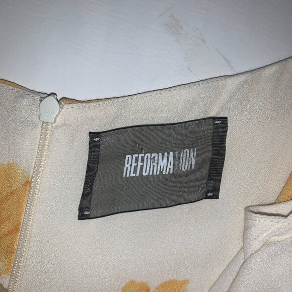 Mother & Daughter Matching Floral Reformation Dress Set - Picture 6 of 9